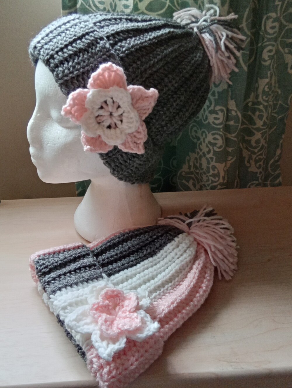 Hand Made OOAK 2 Hand Crochet Mommy & Me Hats, NO Fuss Washer